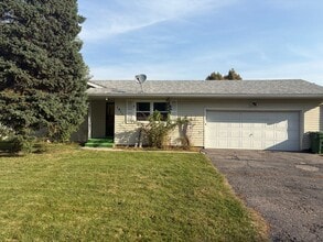 Building Photo - 1411 Maurine St