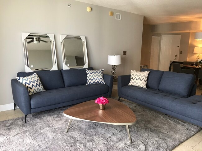 Foto del edificio - 2080 S Ocean Dr