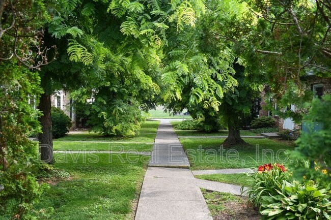 Building Photo - 344 W Water St