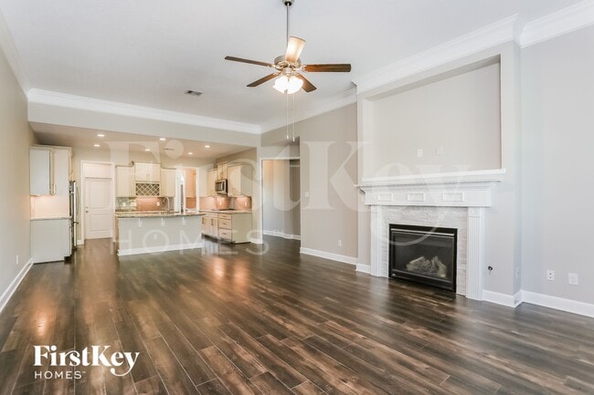 Foto del edificio - 9923 Oaklawn Dr