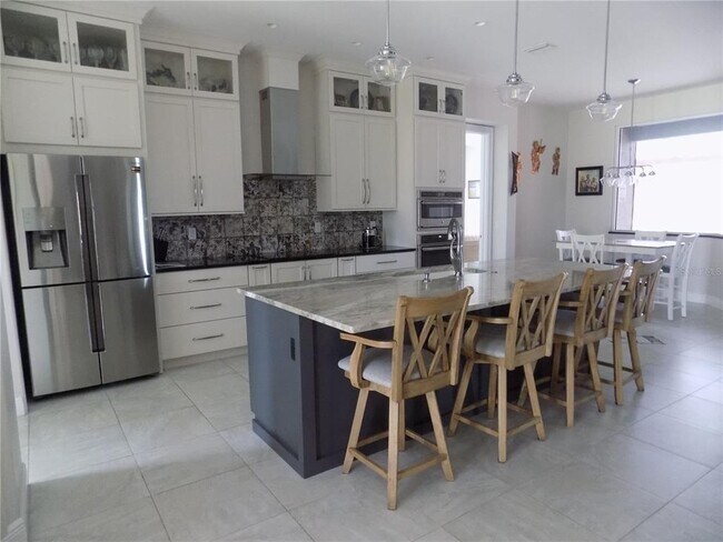 Building Photo - 329 Bayridge Pl