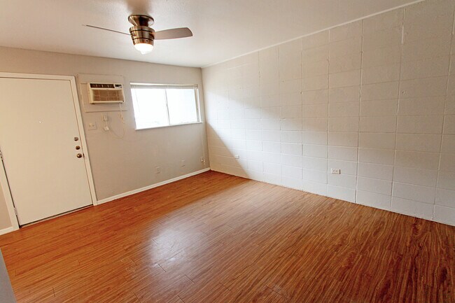 Foto del edificio - Recently Remodeled Studio Apartment In Hot East Austin!