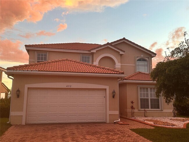 Building Photo - 4812 SW 173rd Ave