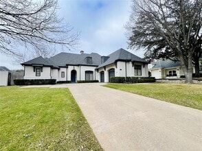 Building Photo - 14749 Celestial Pl