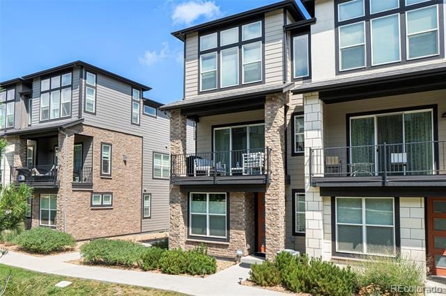 Foto del edificio - 522 Meridian Ln