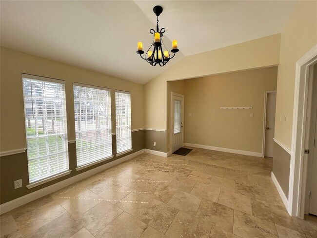 Building Photo - 10626 Emnora Ln