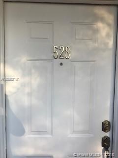 Building Photo - 9958 N Kendall Dr