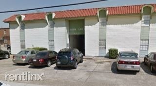 Primary Photo - 2 br, 1 bath Apartment - 3401 Ridgelake Dr