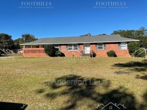 Building Photo - 104 Brewton Ct