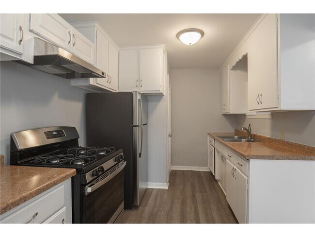 Foto del edificio - 5048 N Girard Ave