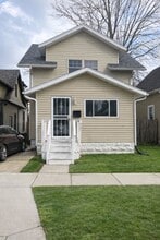 Building Photo - 932 Waverly Ave