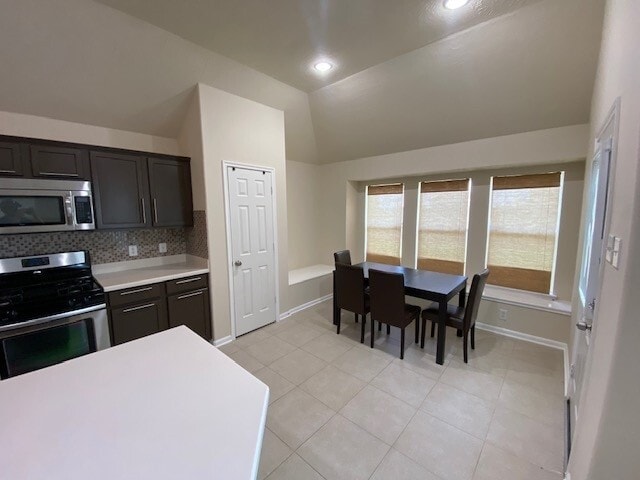 Breakfast Nook - 4410 Greens Orchard Dr