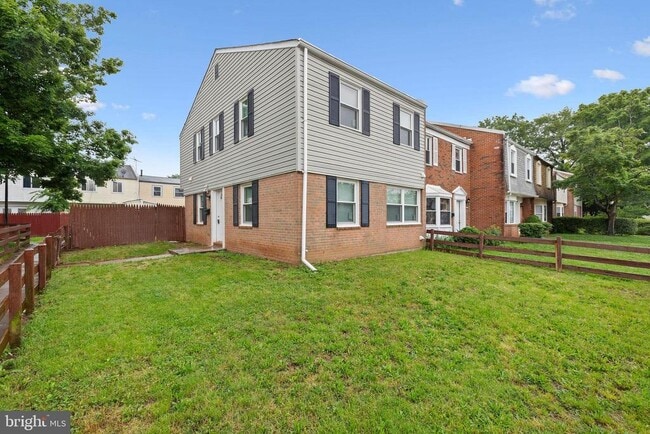 Foto del edificio - 8157 Community Dr