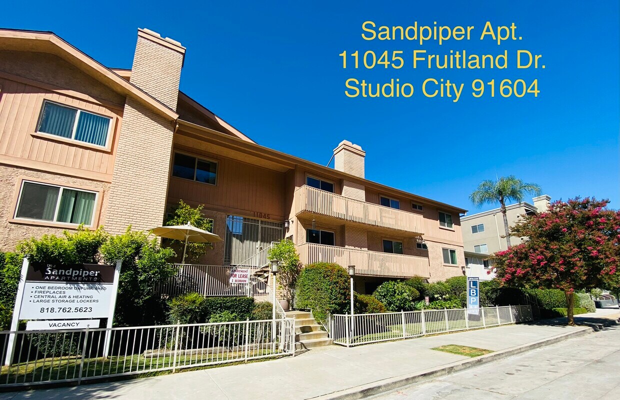 Sandpiper Apartments - 11045 Fruitland Dr