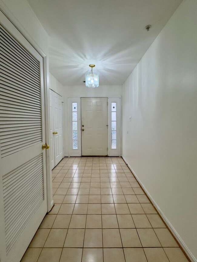 Building Photo - Charming 3 Bedroom/2.5 Bathroom Townhome in Owing Mills, MD!