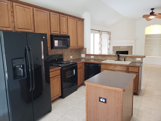 Building Photo - 530 Kirby Dr