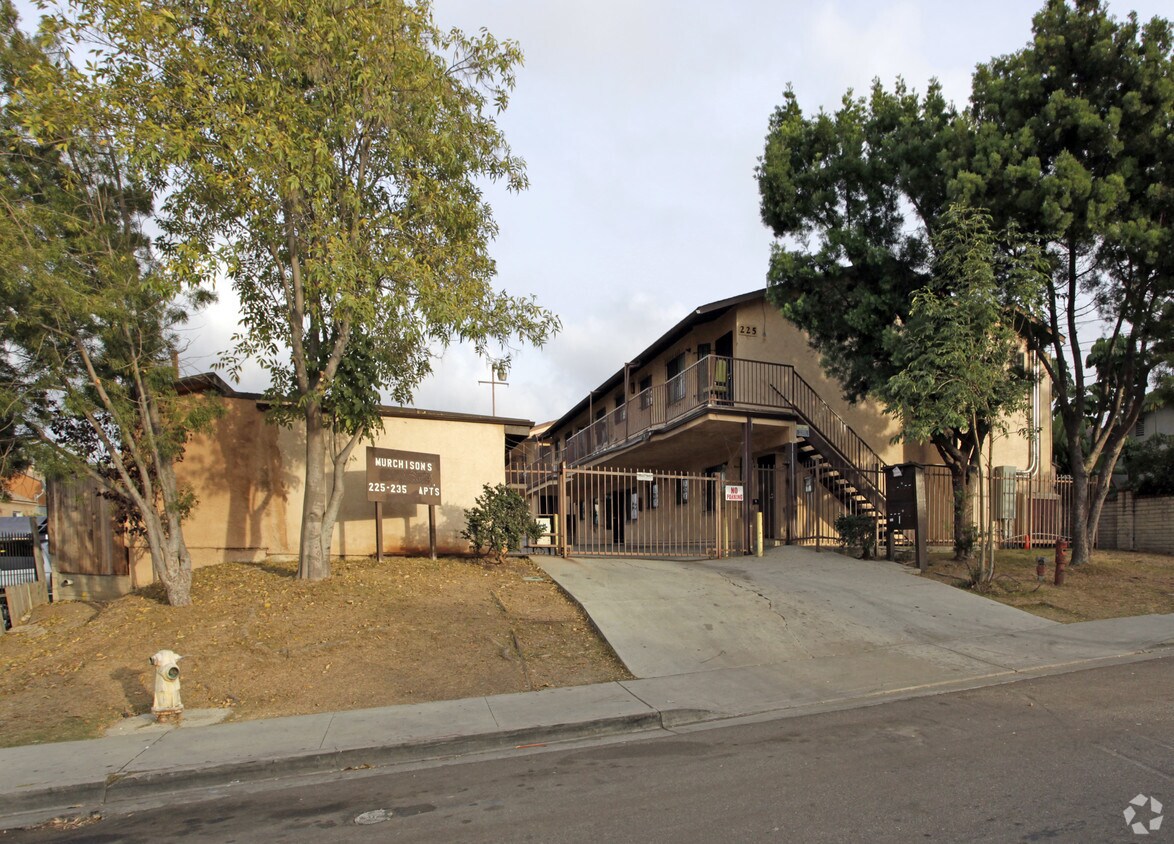 Building Photo - 225-235 Willie James Jones Ave