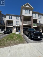 Building Photo - 42 Ambereen Pl