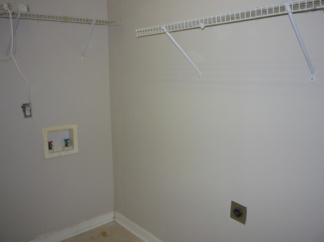 Building Photo - 76 Appolo Dr