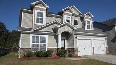 Building Photo - 221 Meadow Wood Rd