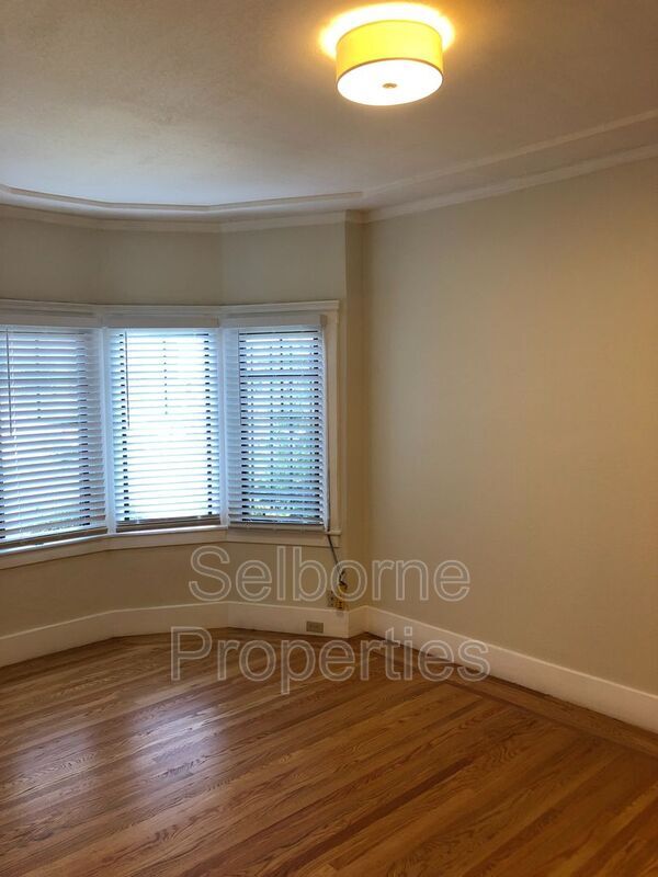 Foto del edificio - 4018 Broadway