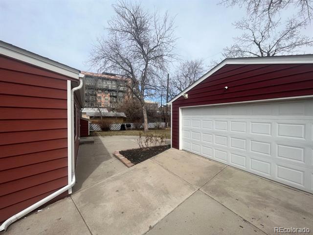 Building Photo - 2720 S Fairfax St