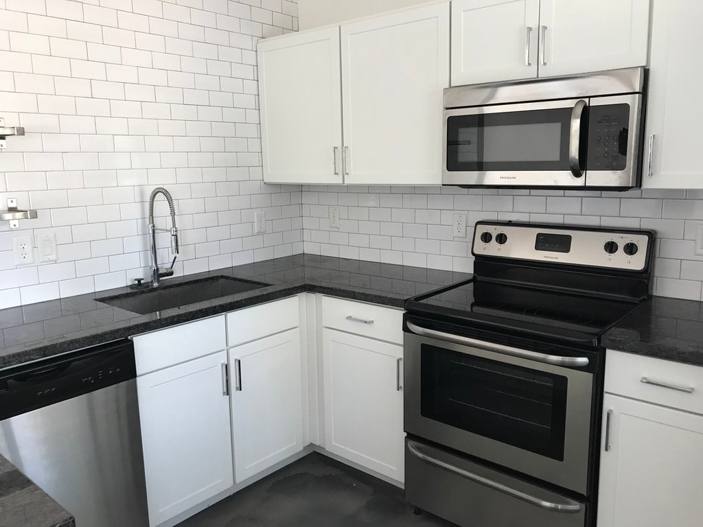 Primary Photo - 3122 N 38th St
