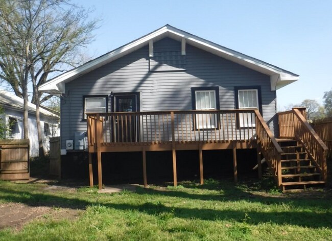 Foto del edificio - 8416 Division Ave