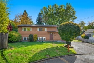 Building Photo - 9394 SE Mason Cir