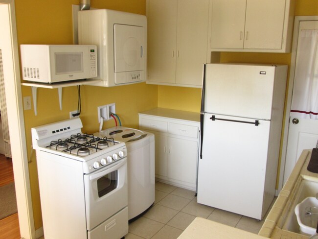 Foto del edificio - 1569 W 27th St