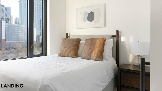 Foto del edificio - 1007 S Mint St