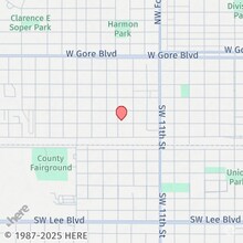 Building Photo - 1315 SW E Ave
