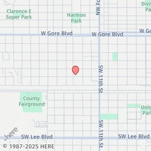 Building Photo - 1315 SW E Ave