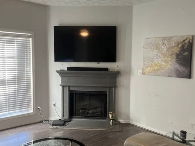 Foto del edificio - 3 Bedroom Townhome in Atlanta