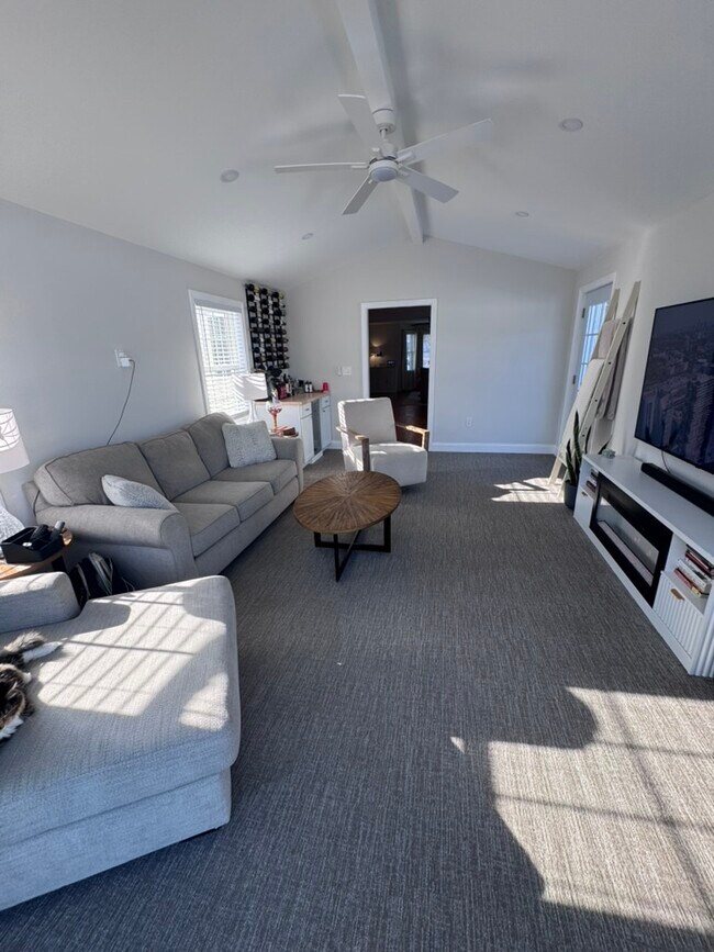 Foto del edificio - 25 Thornton Ave