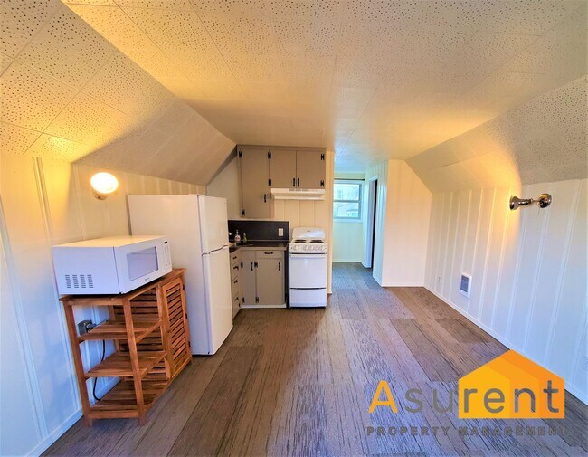 Building Photo - Great Studio Available Soon!