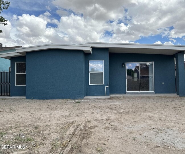 Building Photo - 421 Valle del Mar Dr
