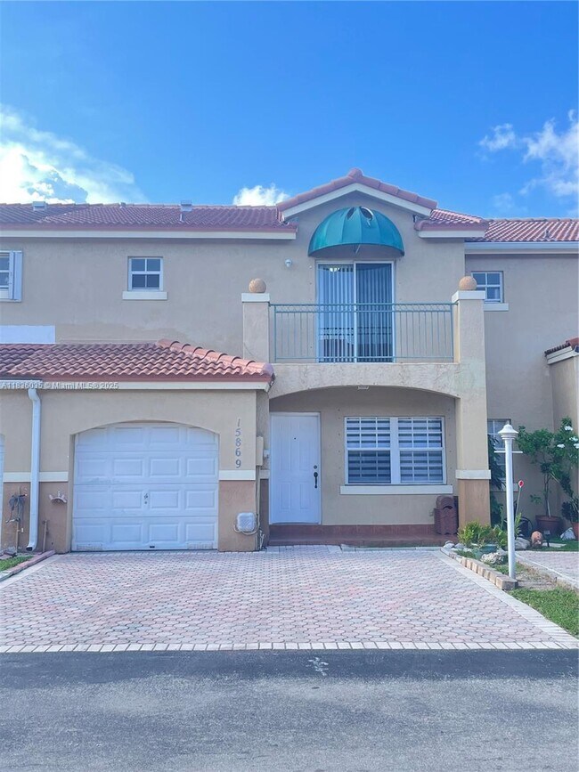 Foto del edificio - 15869 SW 70th Terrace