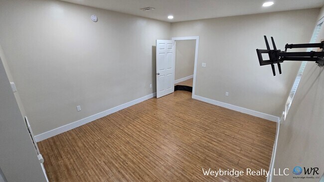 Foto del edificio - 2934 Sidney Ave