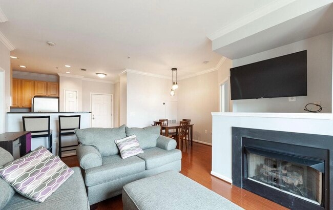 Foto del edificio - 2465 Army Navy Dr