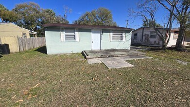 Building Photo - 1803 S Summerlin Ave