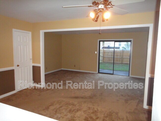 Foto del edificio - 8705 Hermitage Trace Ct