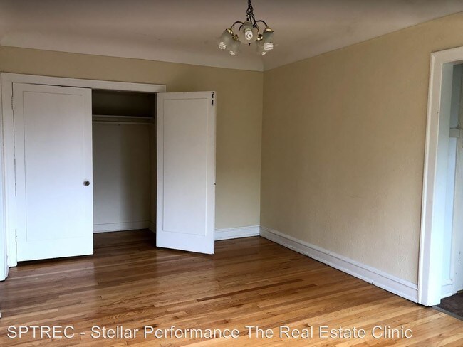 Foto del edificio - 836 Washington Blvd