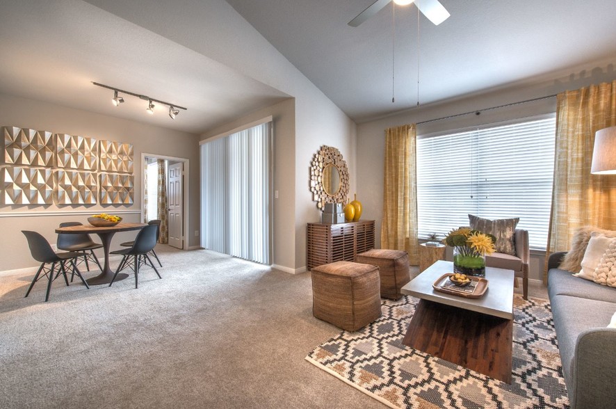 Creekside at Legacy Rentals - Plano, TX | Apartments.com