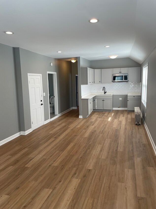NEW Modern open concept! - 9243 S Manistee Ave