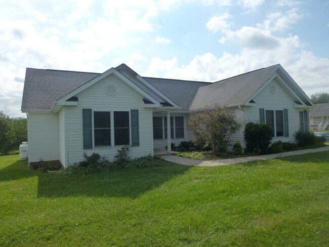 Foto del edificio - 3 Bedroom/2 Bath Home Jonesborough, TN