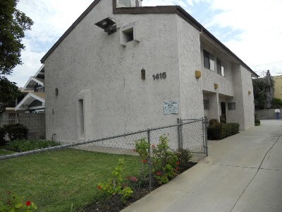 Building Photo - 1100 E 112th St