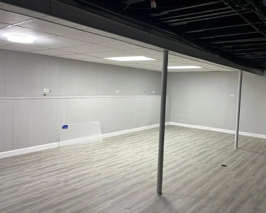 Building Photo - 144 N Maple Ave