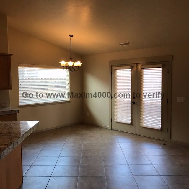 Building Photo - 408 Chert Dr