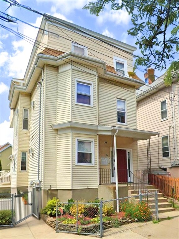 Building Photo - 36 Florence St